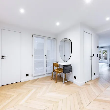 Brand New 3 Bedrooms Facing Madeleine St Honore Paris