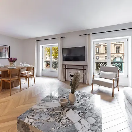 Brand New 3 Bedrooms Facing Madeleine St Honore Paris