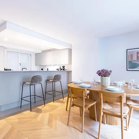 Brand New 3 Bedrooms Facing Madeleine/st Honore *