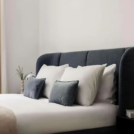 Apartment Brand New 3 Bedrooms Facing Madeleine St Honoré Paris