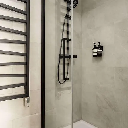Apartment Brand New 3 Bedrooms Facing Madeleine St Honoré Paris