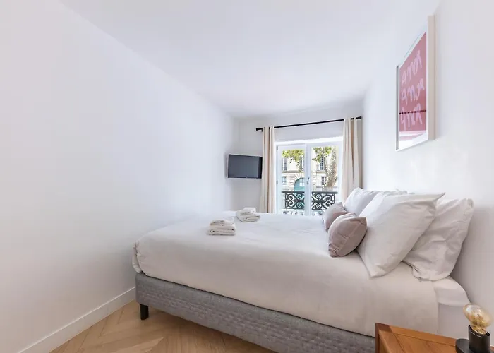 Brand New 3 Bedrooms Facing Madeleine St Honore Apartamento *
